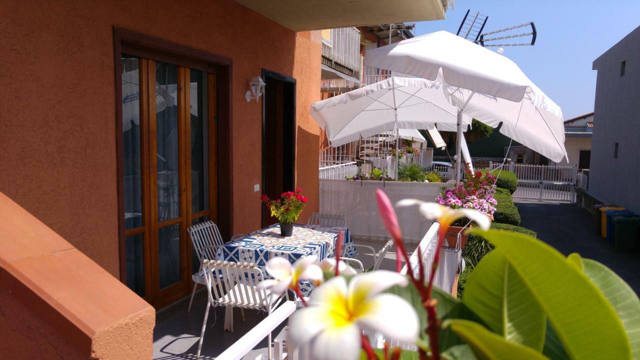 Casa Del Sole Con Vista Sull'Etna A 200 Mt Dal Mare Villa Acireale Exterior photo